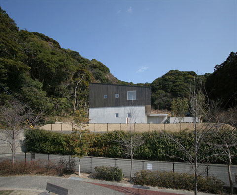 h41PHOTO02